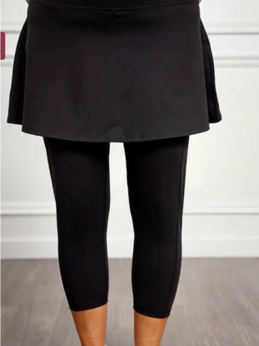 Black Skirted Leggings Crop - Women's Active Capri
